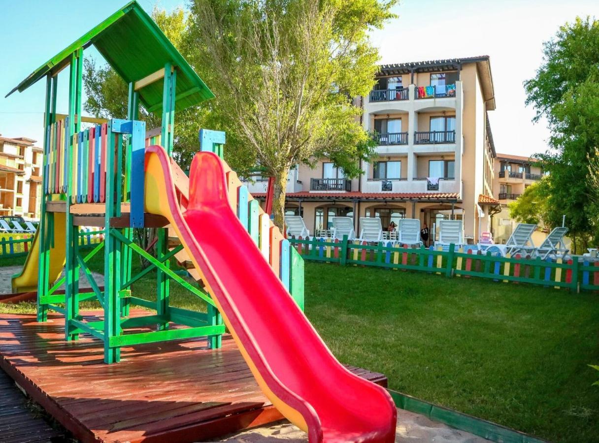 Oasis Del Mare Beach Front Hotel Lozenets Exterior photo